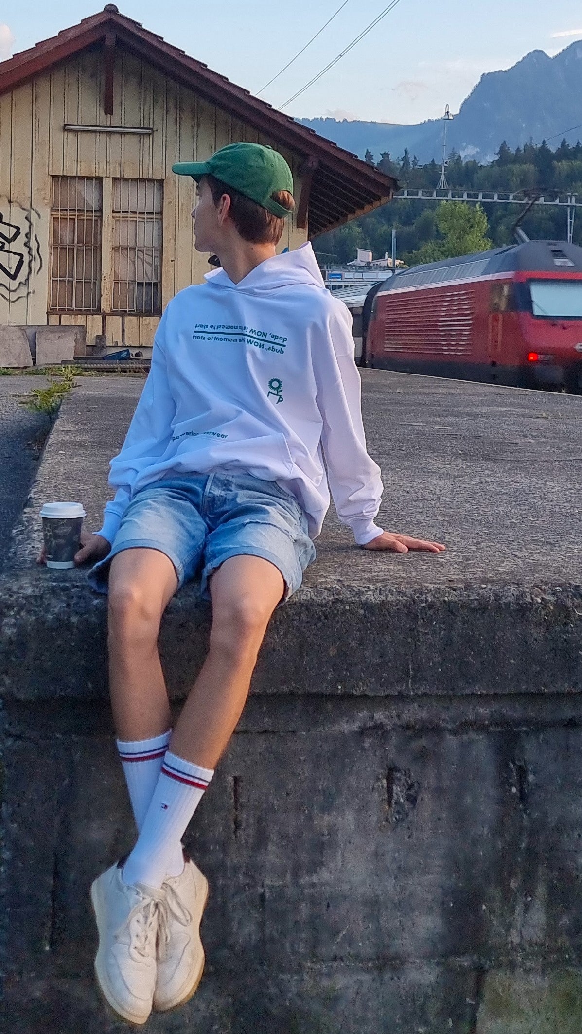 WHITE HOODIE START NOW