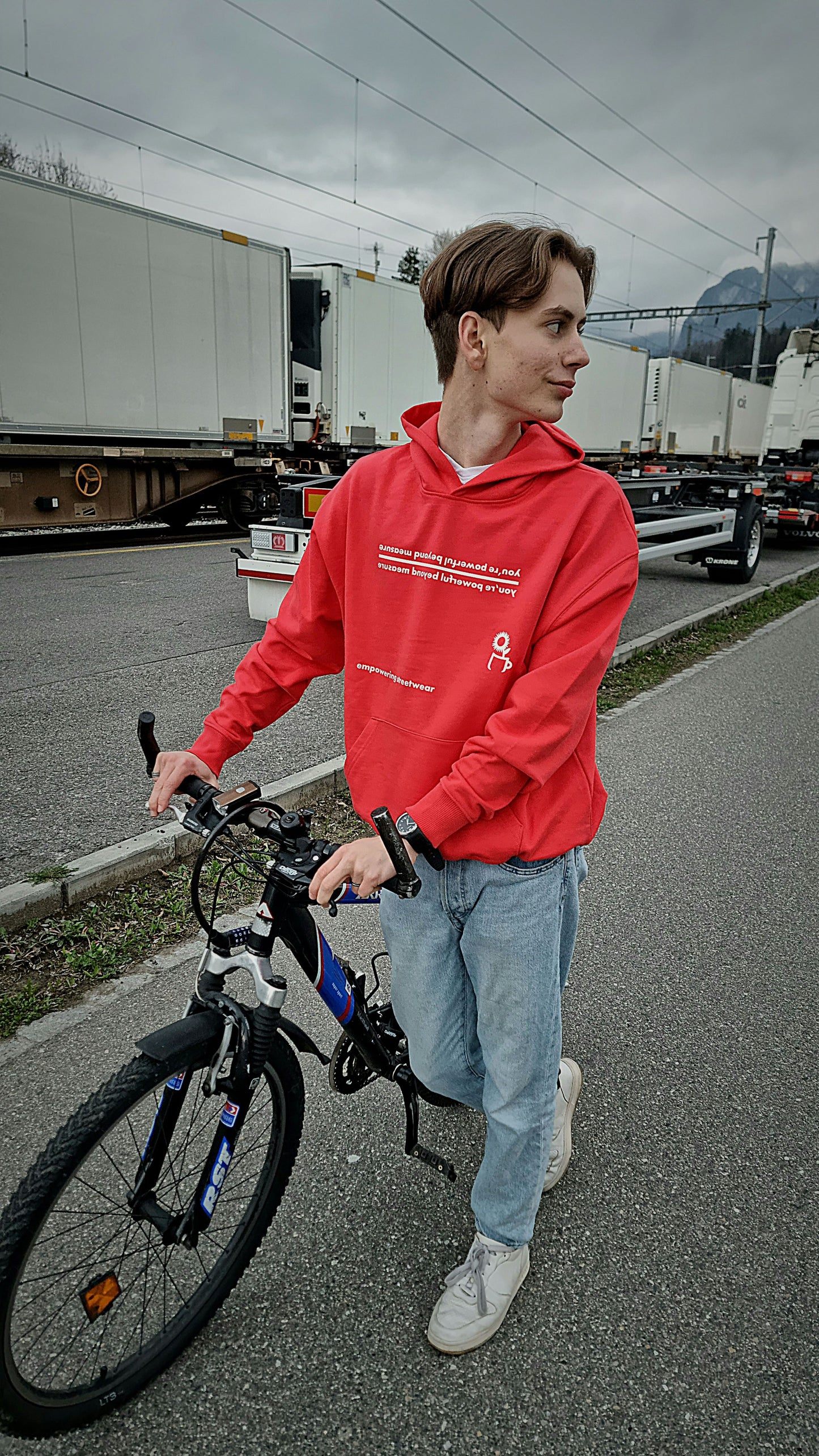 RED HOODIE POWERFUL