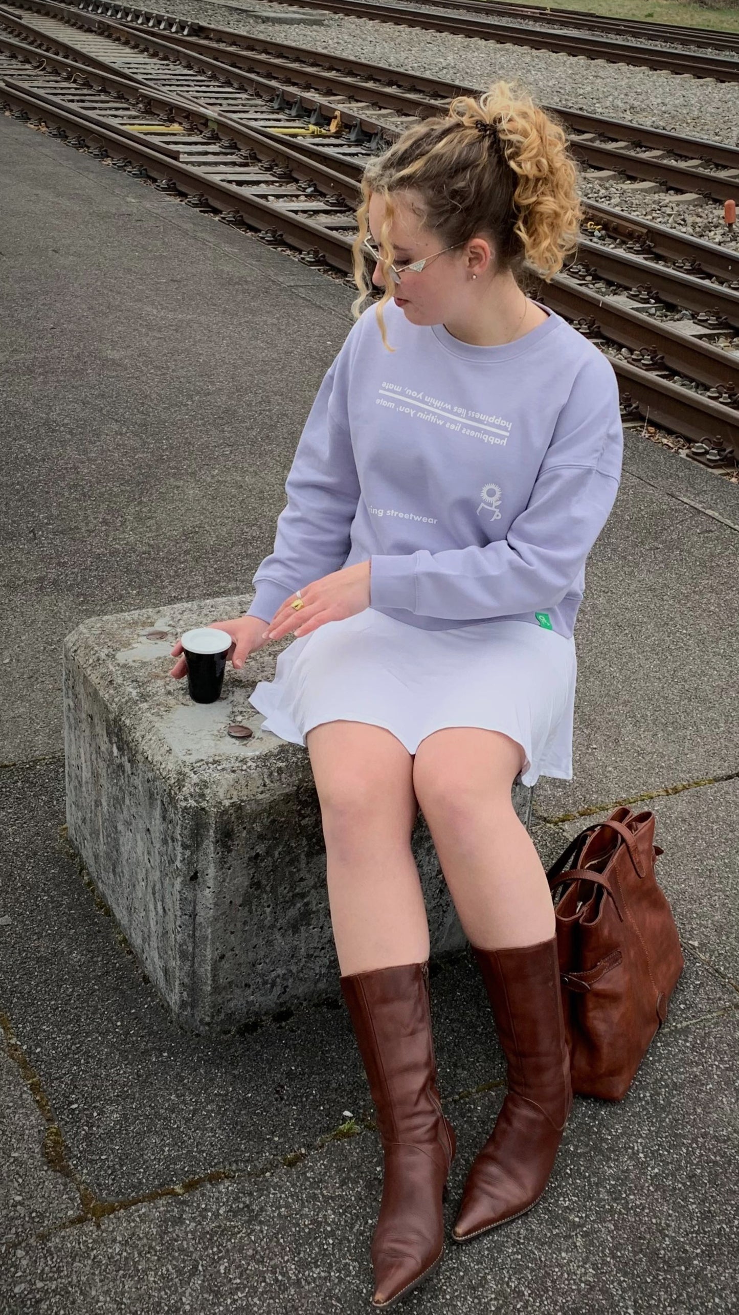 LILAC CREWNECK HAPPINESS