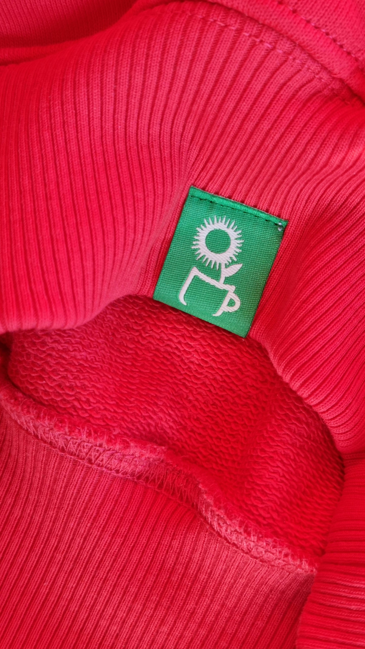 RED HOODIE POWERFUL