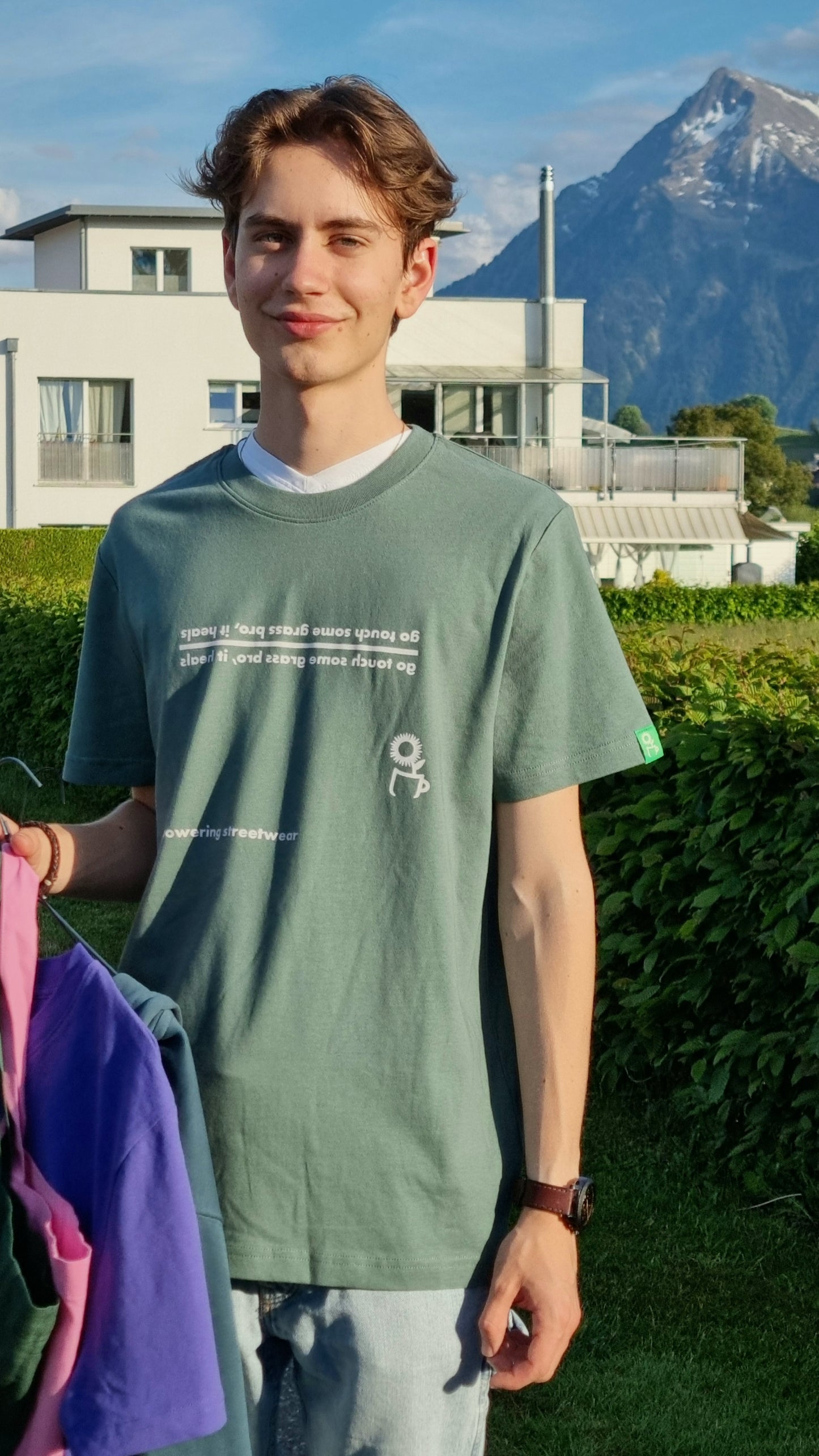 BOTTLE GREEN T-SHIRT GRASS