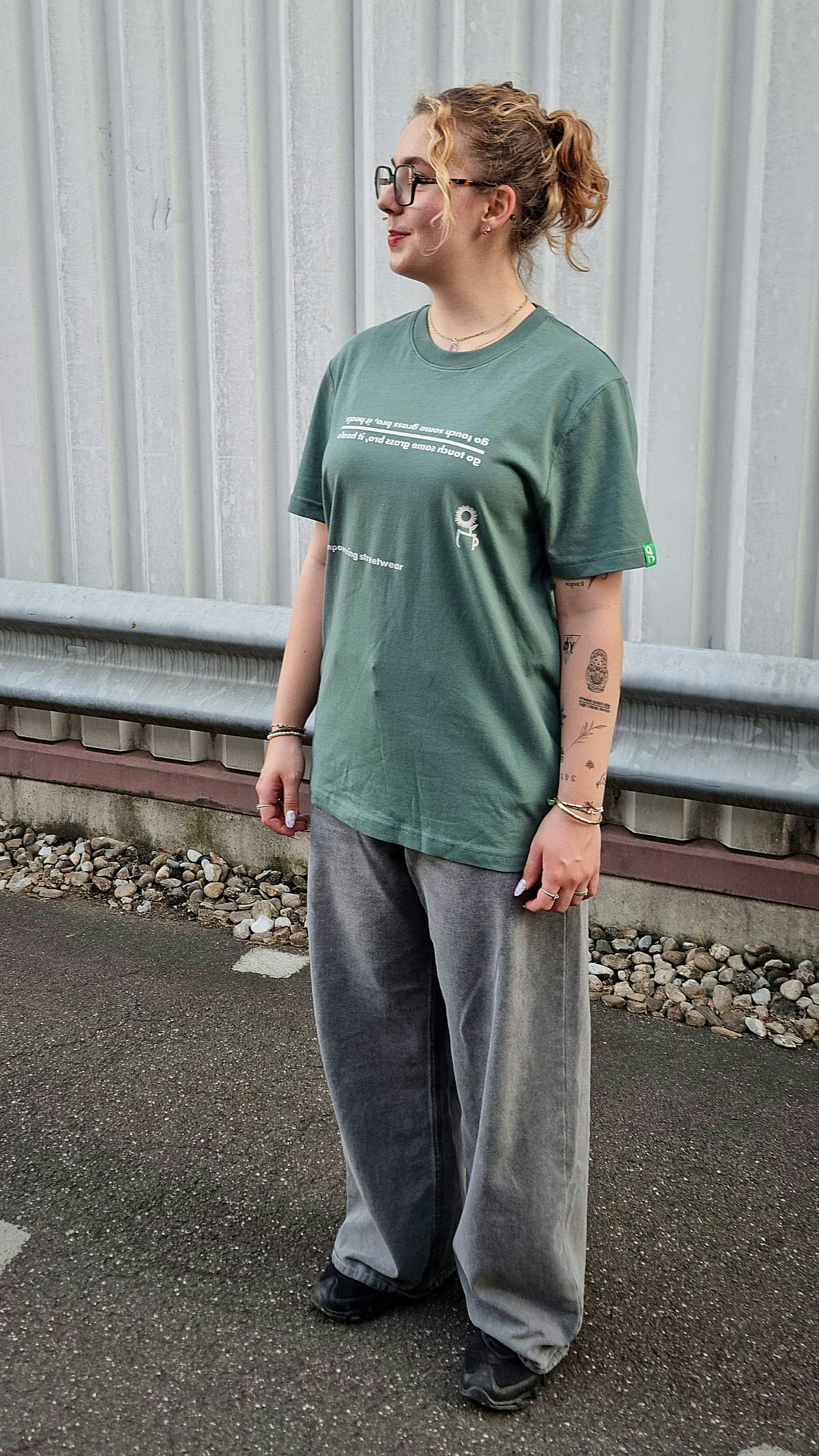 BOTTLE GREEN T-SHIRT GRASS