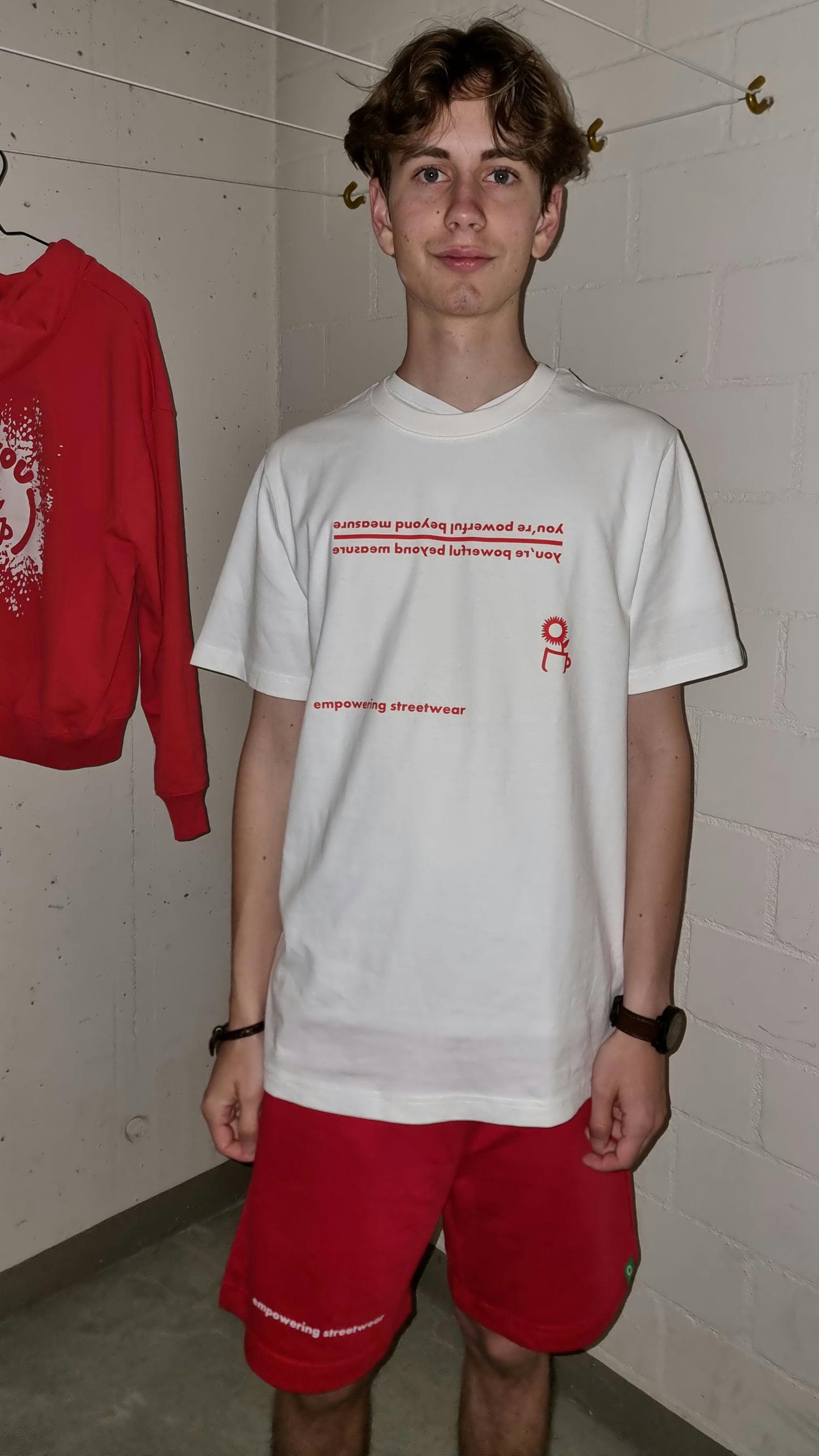 CREAM T-SHIRT POWERFUL