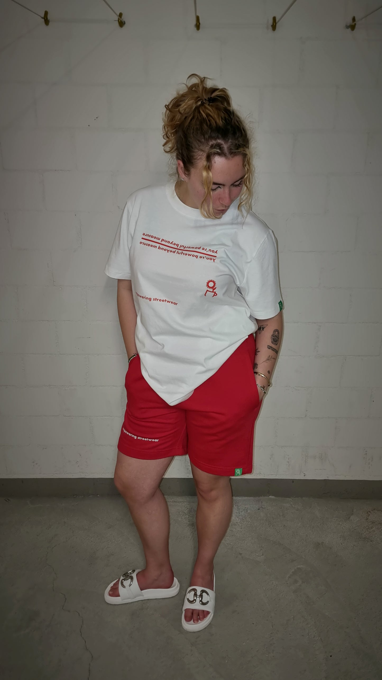 CREAM T-SHIRT POWERFUL