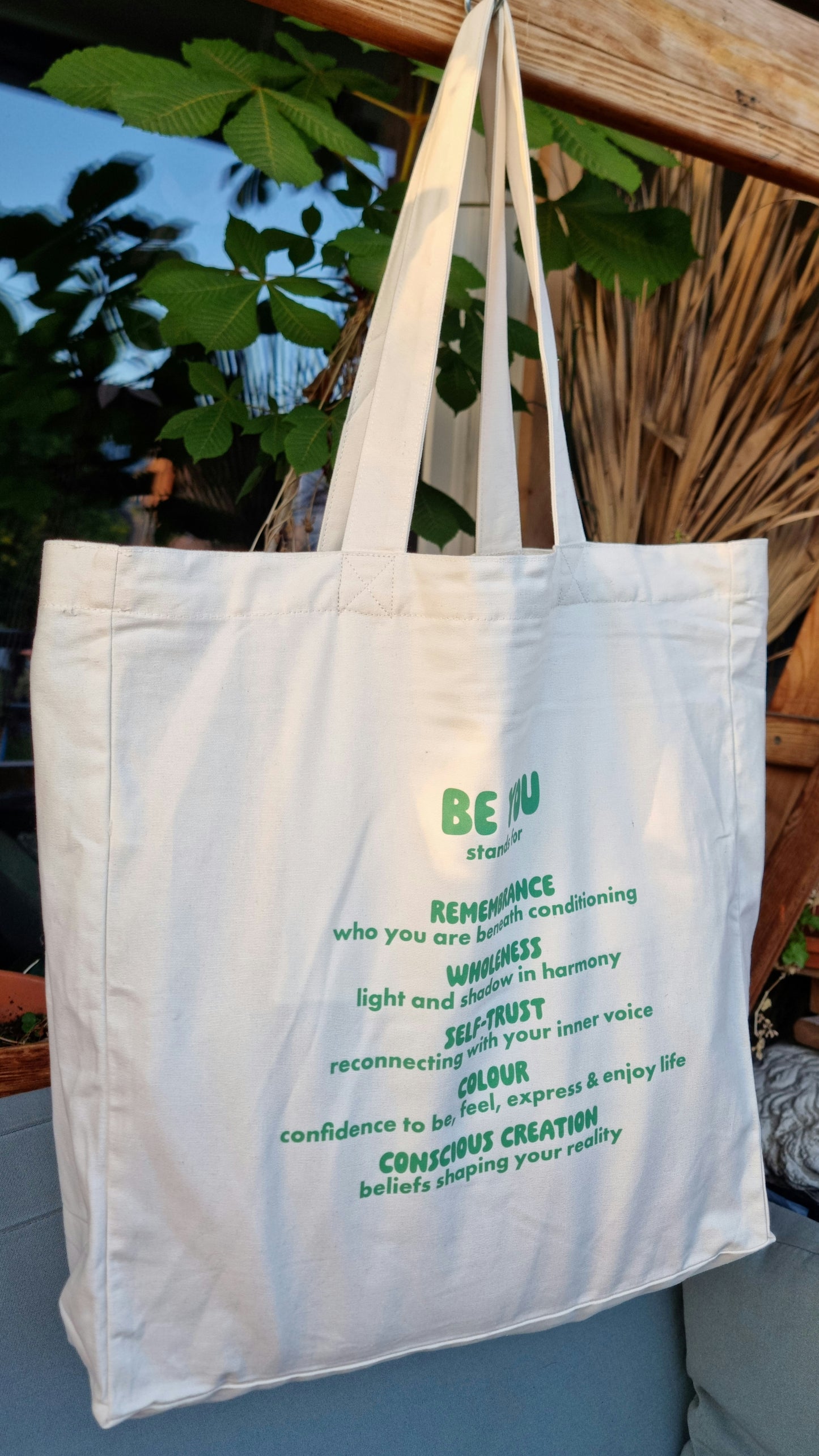 BEIGE TOTEBAG GREEN